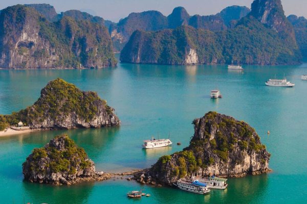 Halong Bay - Amazing Vietnam Tour