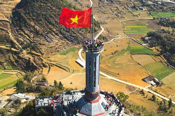 Lung Cu Flag Tower - Vietnam School TRip