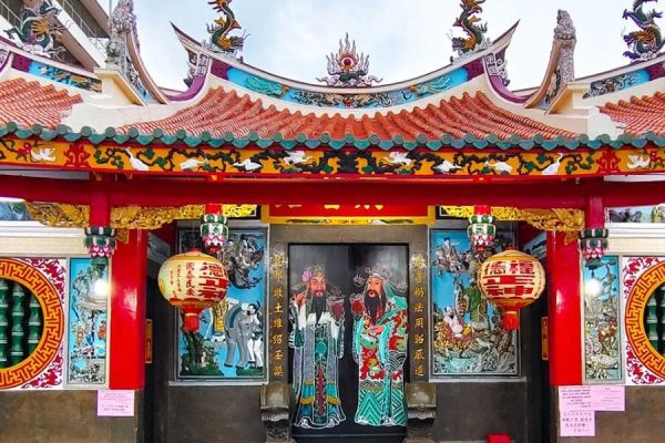 Ong Bon Pagoda - Vietnam School Trip