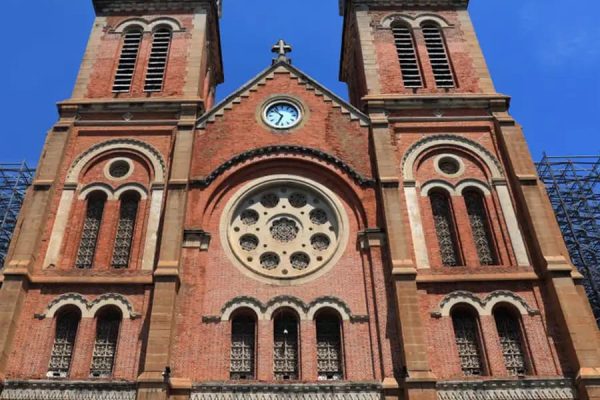 Saigon’s Notre Dame Cathedral, a must - Vietnam School TRip