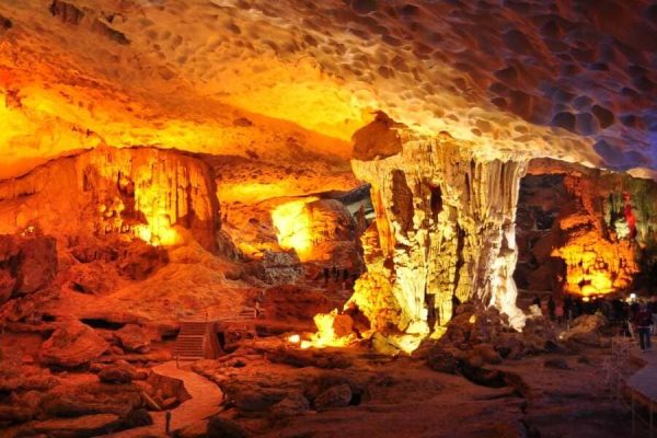 Sung Sot Cave - Vietnam Northern Landscape