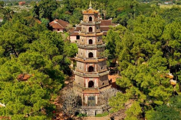 Thien Mu Pagoda - Vietnam Art Tour