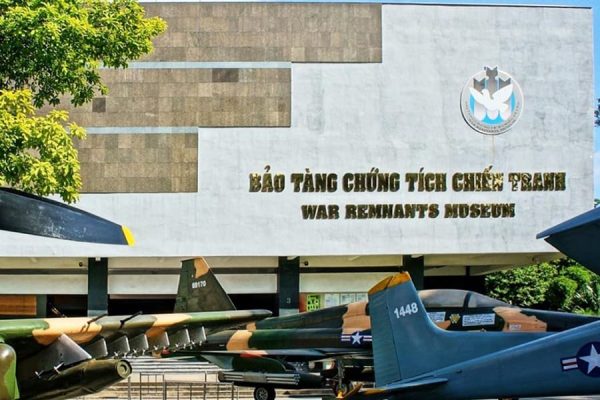 War Remnants Museum - Vietnam Art Tour